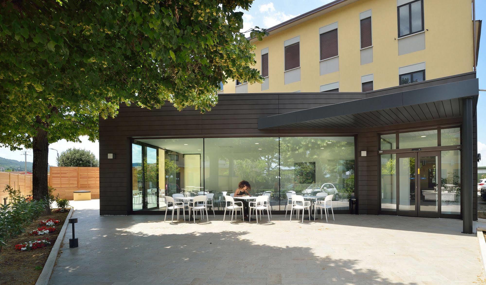 Hotel Ristorante Dante Torgiano Exterior foto
